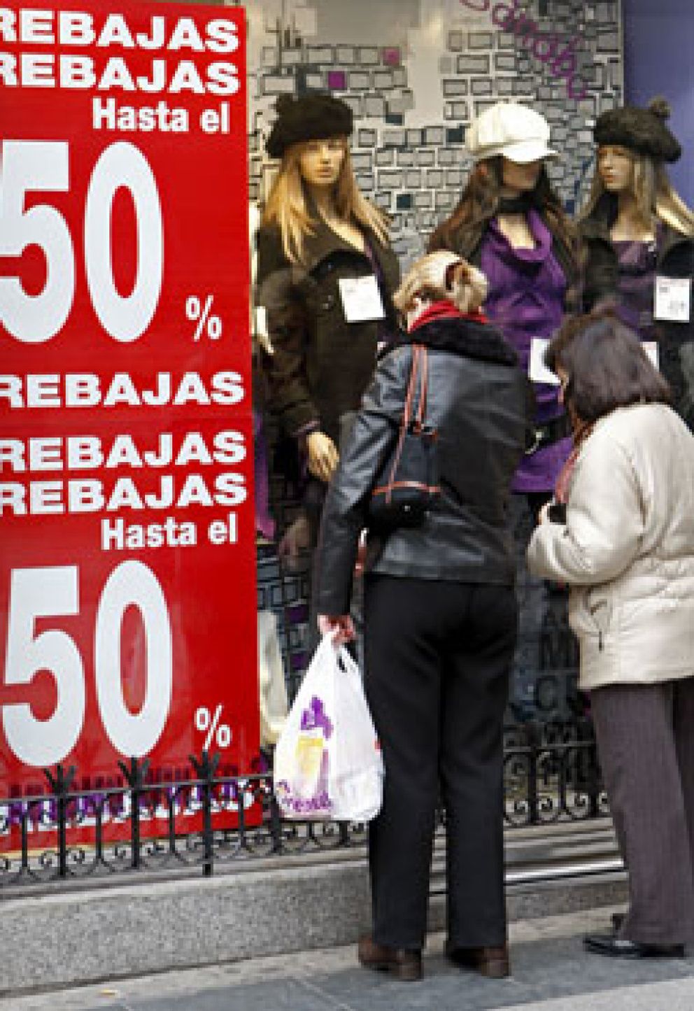 Foto: Los españoles gastarán en las rebajas de enero un 11,1% menos que en 2008