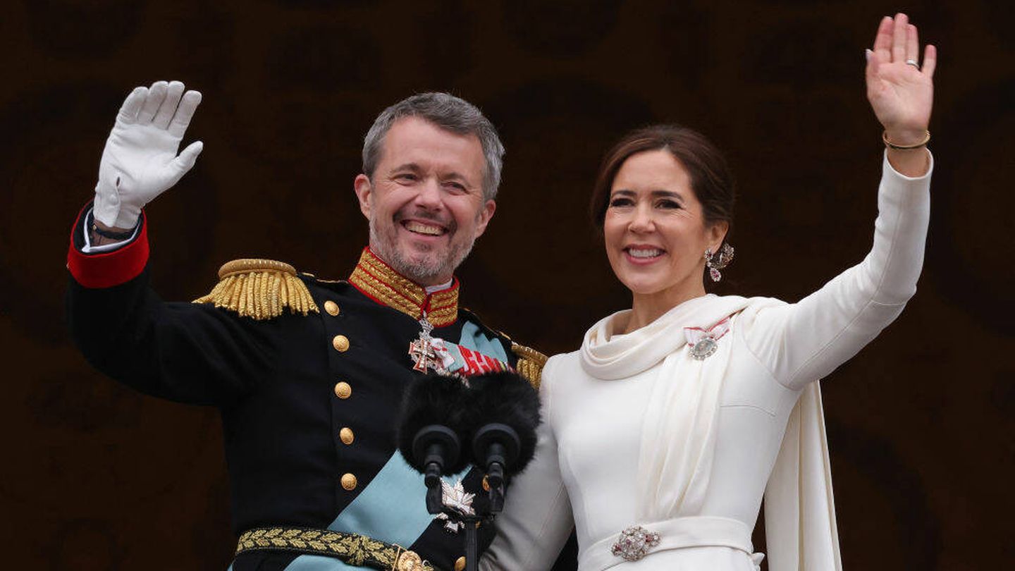 Federico y Mary, sonrientes en la coronación. (Getty)