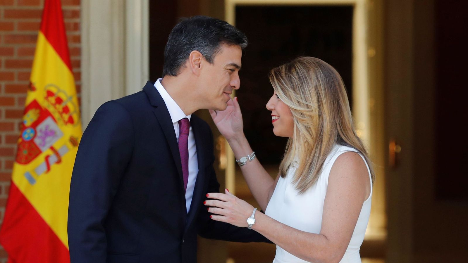 Foto: Pedro Sánchez recibe a la presidenta andaluza, Susana Díaz, este 23 de julio en La Moncloa. (EFE)