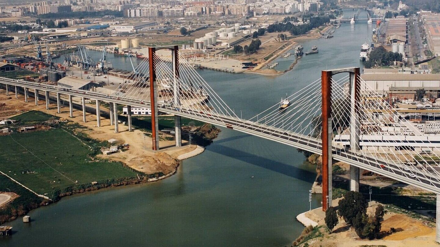 Puente del Centenario que remodelará una UTE liderada por Acciona.