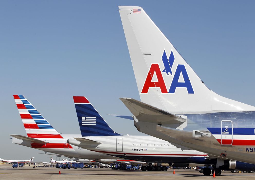 Foto: Aviones de American Airlines y US en el aeropuerto de Dallas-Ft Worth. (Reuters)