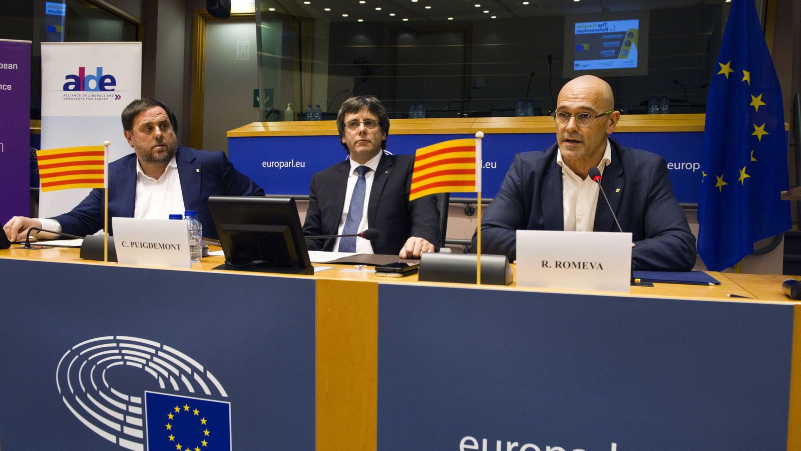 Foto: Puigdemont, durante su conferencia en el Parlamento Europeo. (EFE)