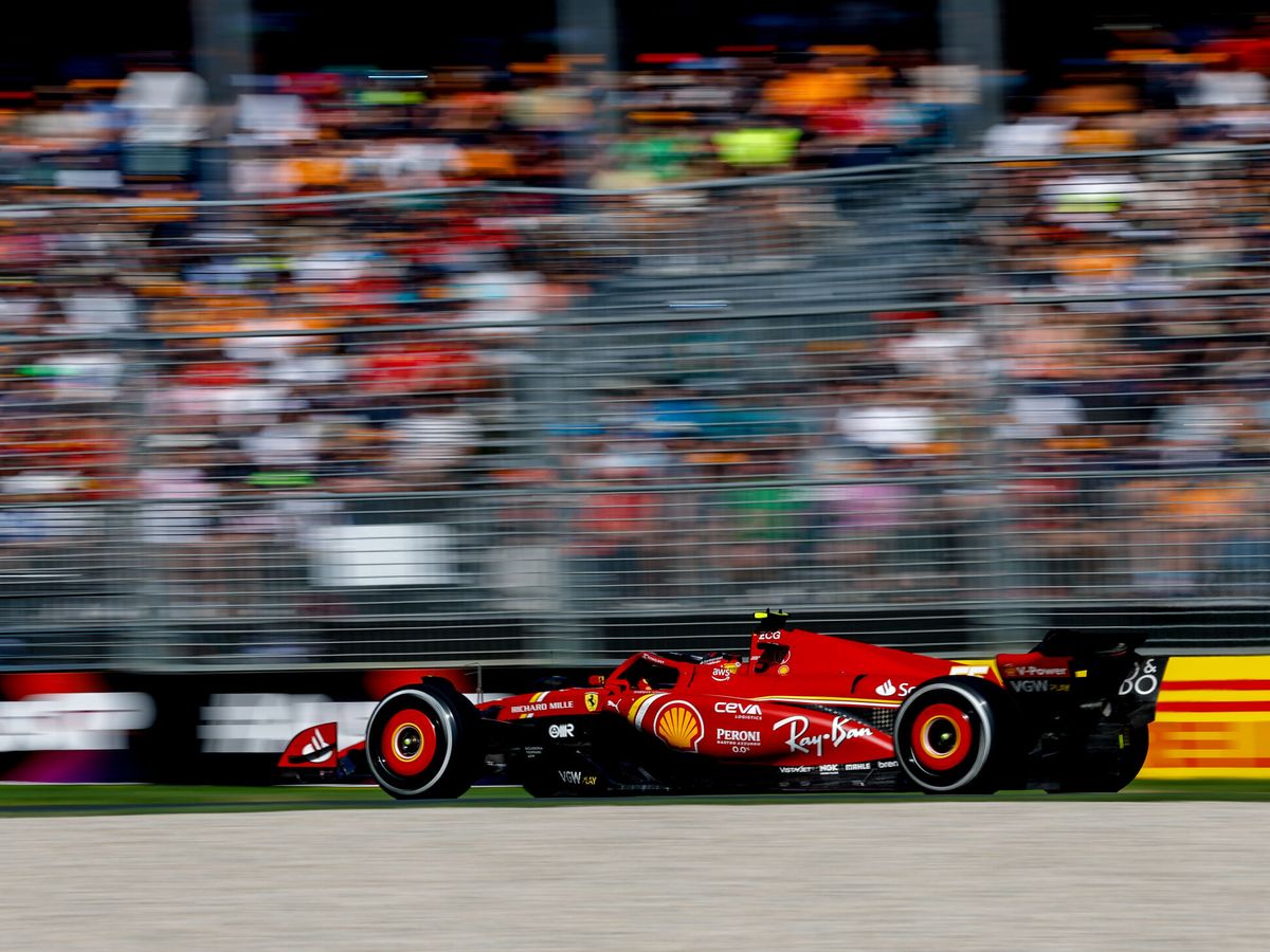 Foto: Carlos Sainz, en acción durante el Gran Premio de Australia. (DPPI/AFP7)