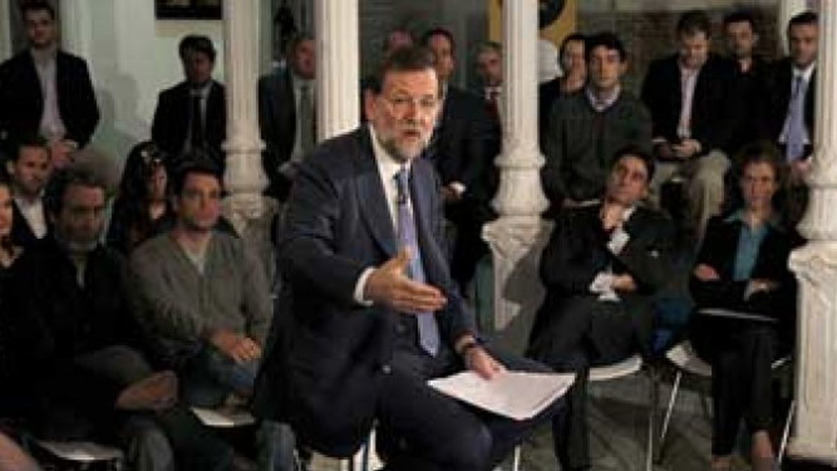Rajoy pide rebajas del 100% en las cotizaciones para jóvenes y mujeres en el primer año