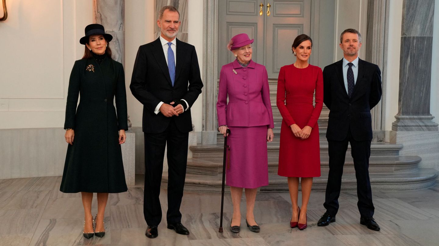 Los Reyes, junto a Margarita y los príncipes herederos de Dinamarca. (Reuters/Marie Odgaard)
