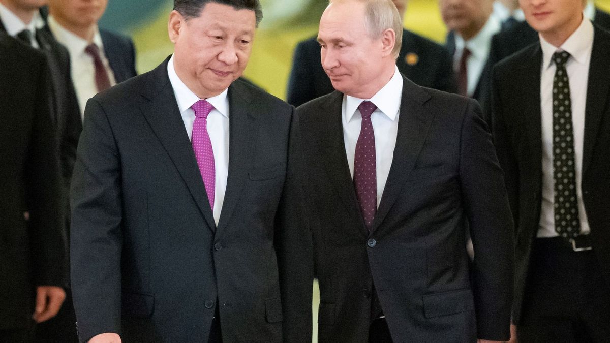 Putin recibe a su "querido amigo" chino en medio de tensiones con EEUU