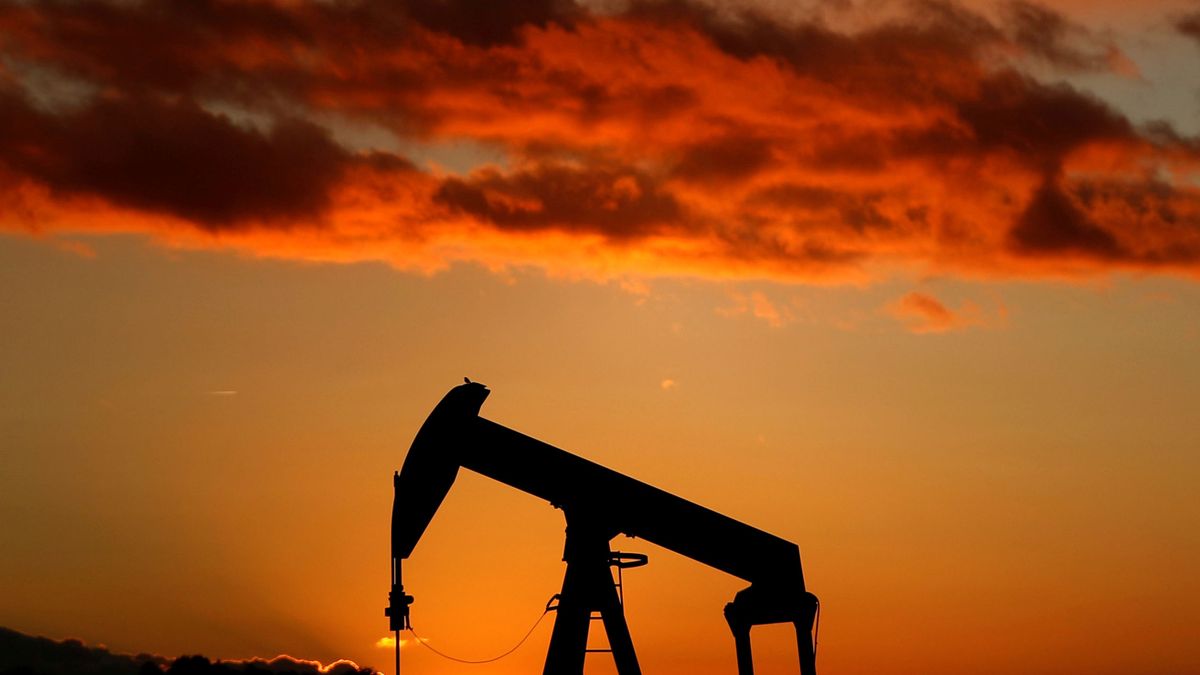 Los futuros de petróleo suben con fuerza pese a la histórica venta de reservas de China