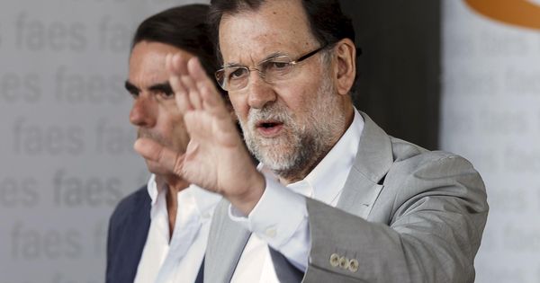 Foto: Mariano Rajoy y José María Aznar, en julio de 2015. (Reuters)