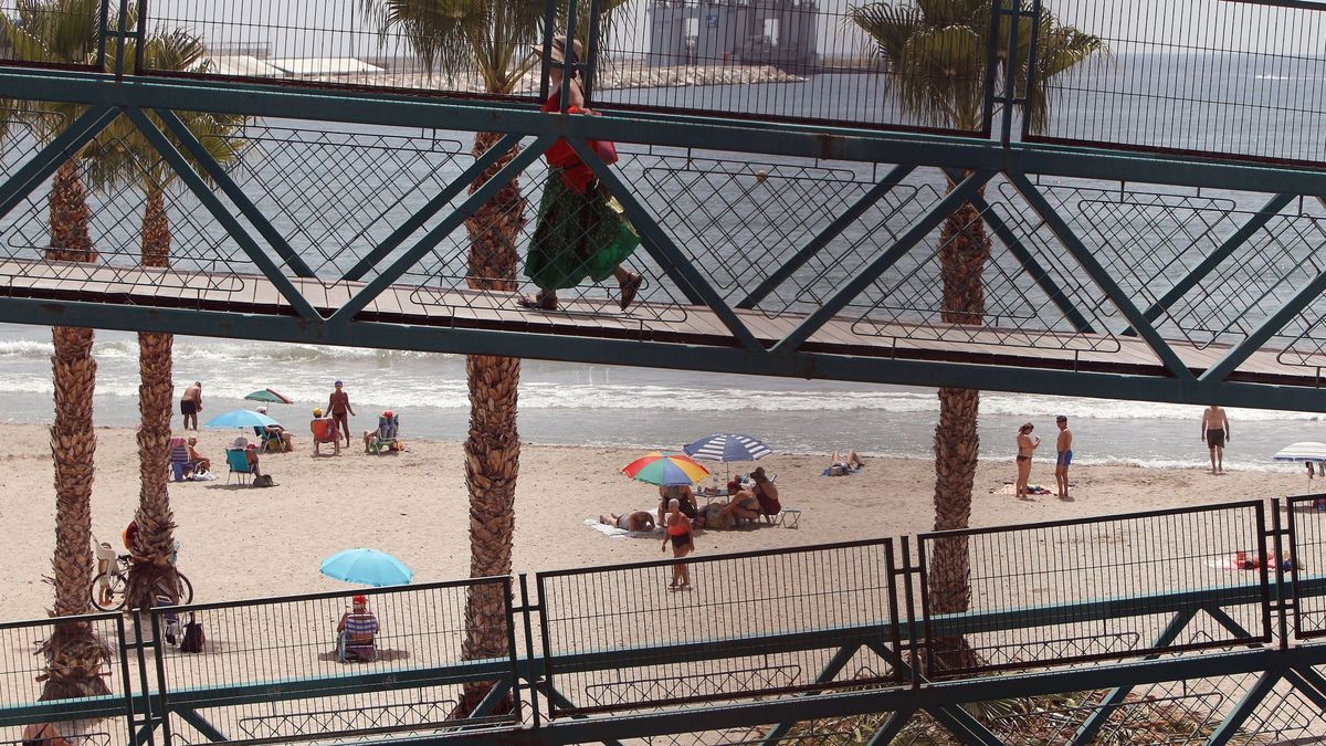 Las 48 playas de España con bandera negra por los vertidos y la mala depuración