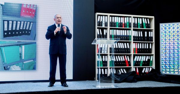 Foto: El primer ministro israelí, Benjamin Netanyahu, revela documentos que supuestamente muestran que Irán tiene un programa armamentístico nuclear secreto. (EFE)