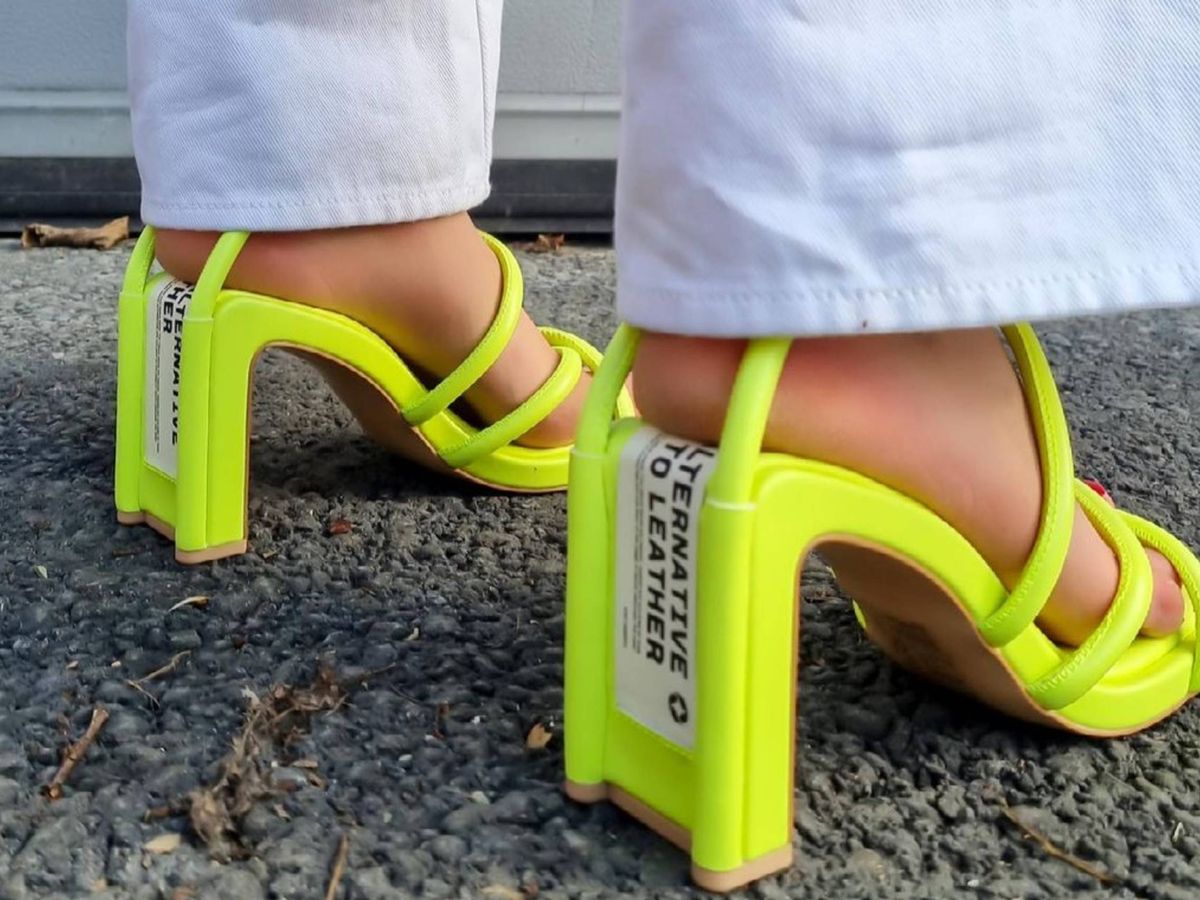 Foto: Las sandalias de HyM que arrasan en las redes sociales. (Instagram @ninasandbech)
