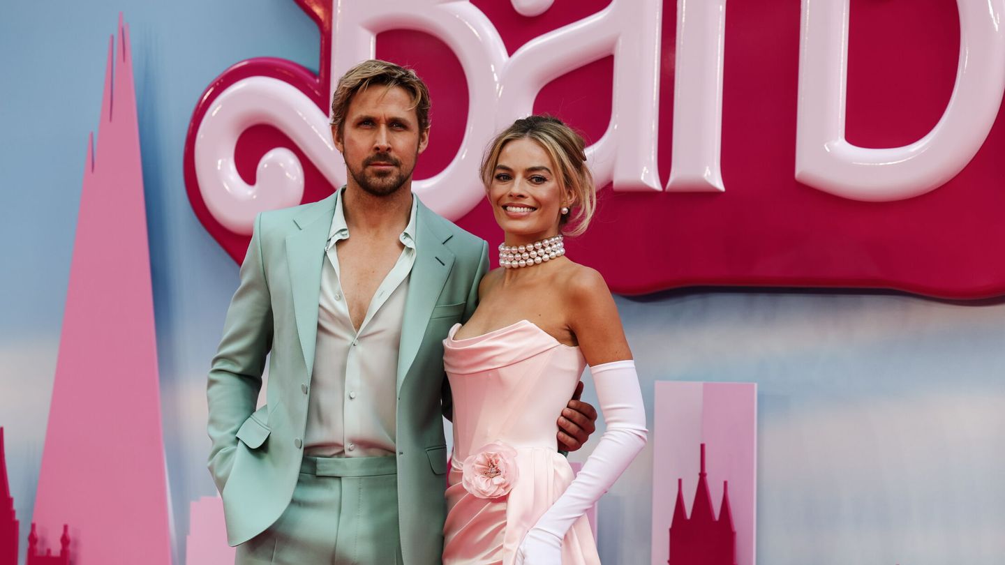 Ryan Gosling y Margot Robbie, en la première de 'Barbie' en Londres. (EFE)