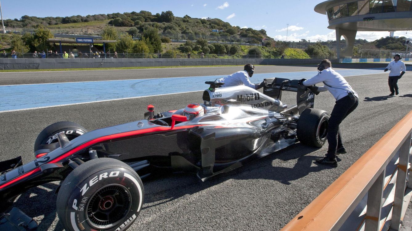 Foto: McLaren en los entrenamientos de Jerez (EFE/Román)