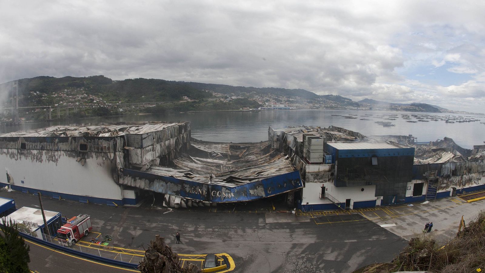Foto: La empresa de transformación de pescado Fandicosta, situada en el témino de Moaña, en la ría de Vigo. (EFE)