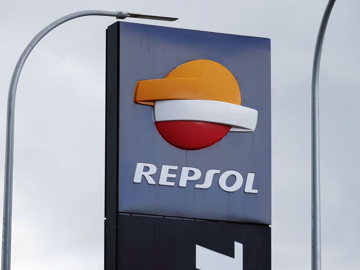Foto: Logo de Repsol en una estación de servicio. (EFE)