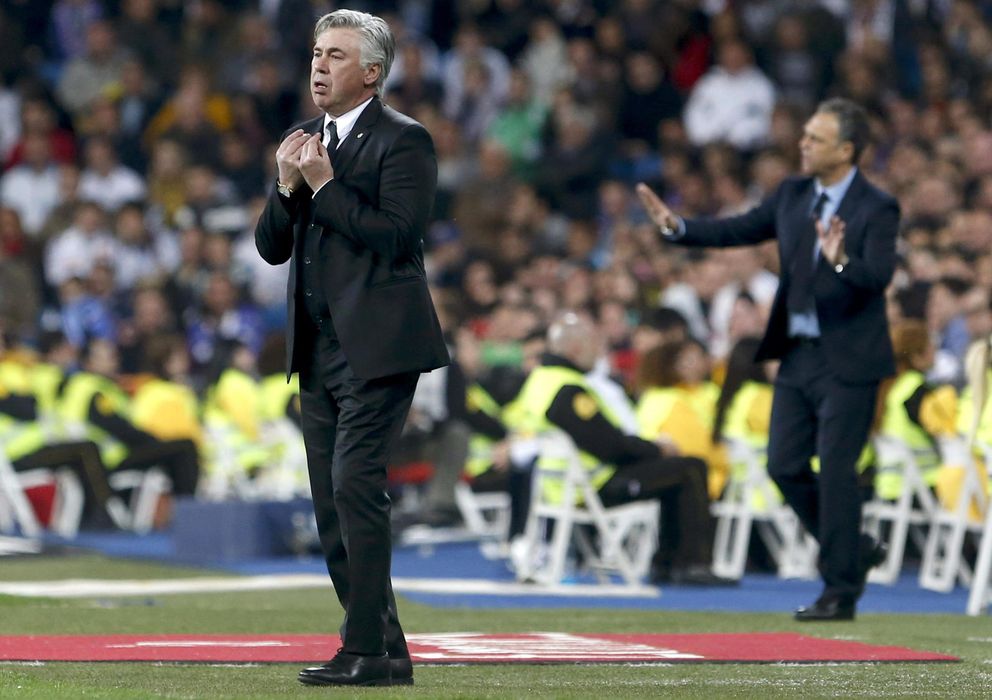 Foto: El técnico del Real Madrid, Carlo Ancelotti, durante el encuentro ante el Levante. (Efe)