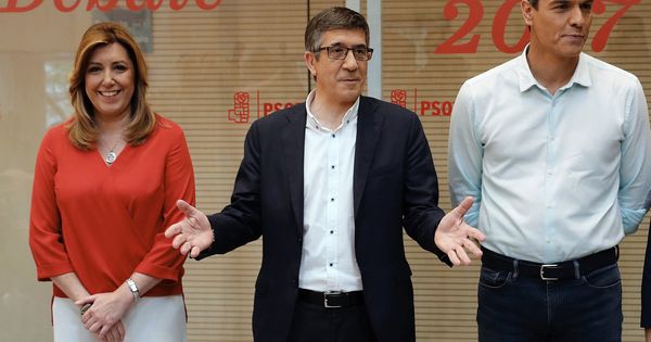 Foto: Los tres candidatos a la Secretaría General del PSOE, antes del único debate de las primarias. (Efe)