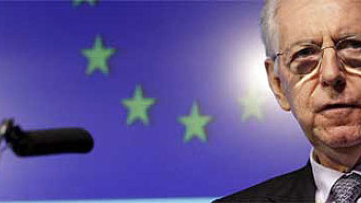 Monti dice que con Berlusconi la prima de riesgo italiana rondaría los 1.200 puntos