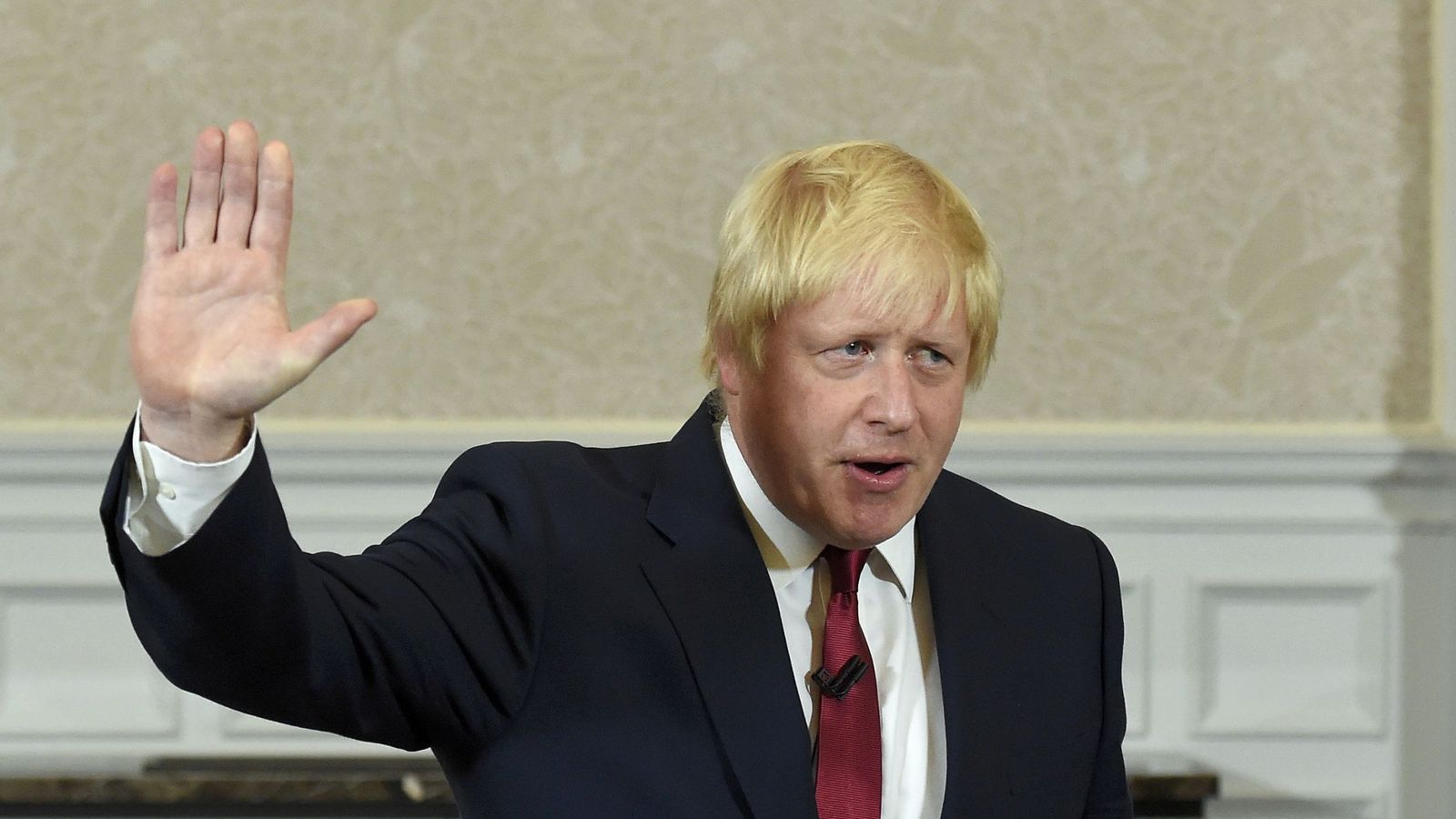 Foto: El líder de la campaña pro-Brexit y exalcalde de Londres, Boris Johnson, tras su discurso en Londres, el 30 de junio de 2016. (Reuters)