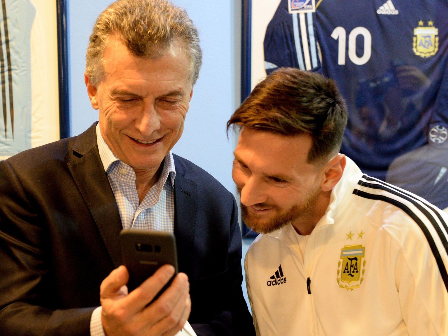 Mauricio Macri, con Leo Messi, en una imagen reciente.