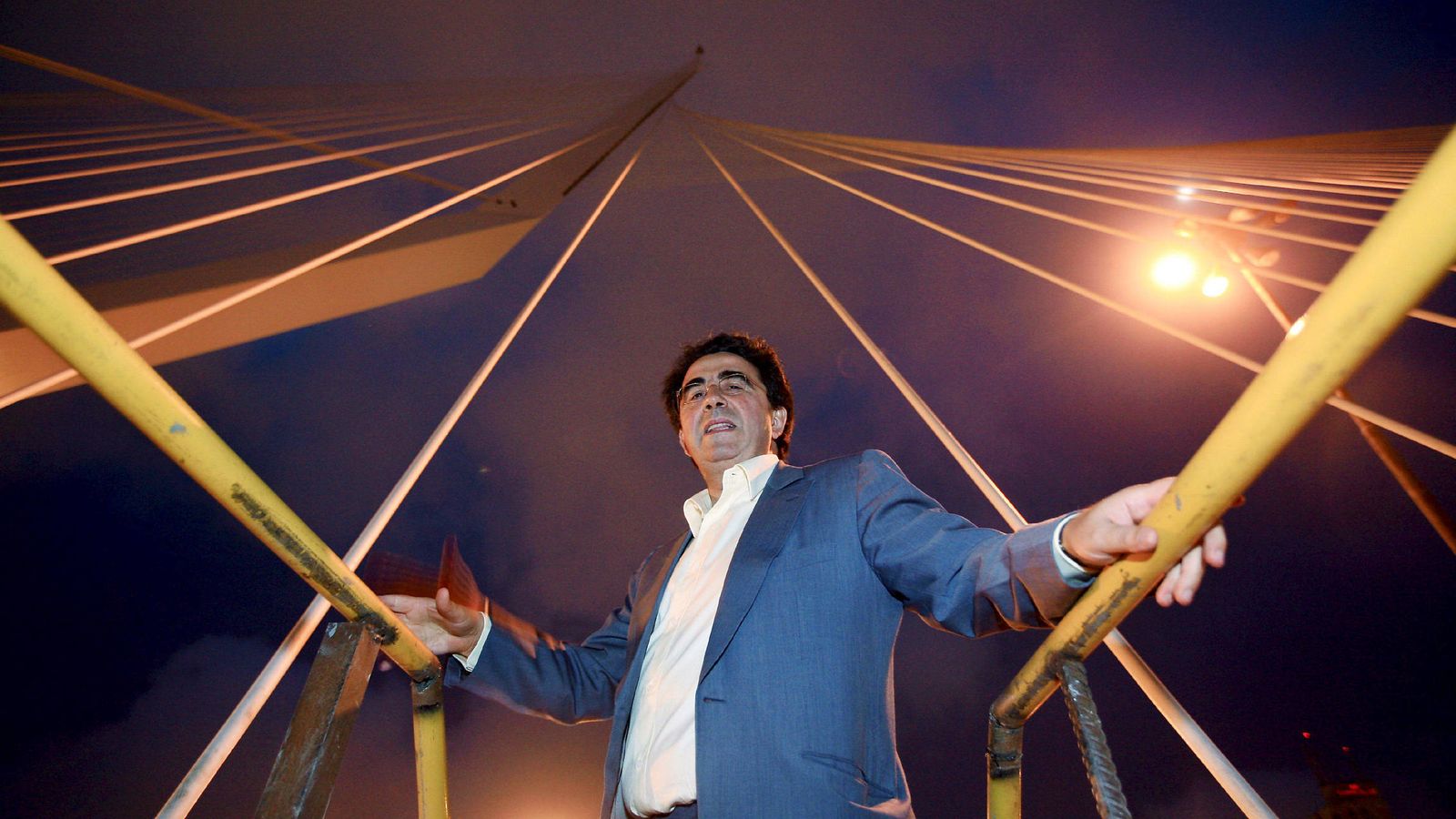 Foto: Calatrava, visitando una de sus obras en 2008. (EFE)