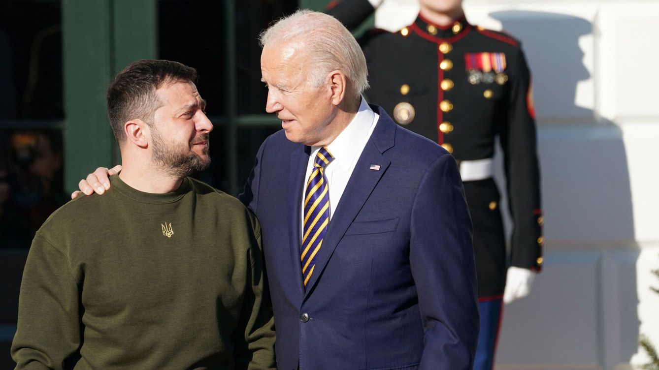 Foto: El presidente de Estados Unidos, Joe Biden, da la bienvenida a su homólogo ucraniano, Volodimir Zelenski. (Reuters/Kevin Lamarque)