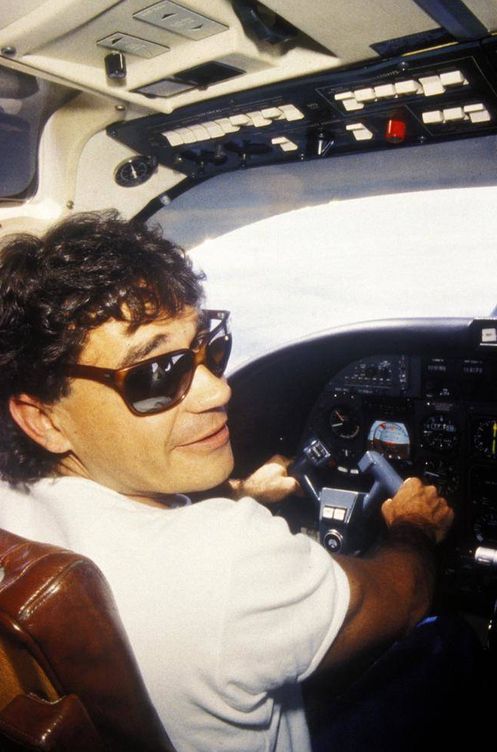 Carlos Lehder pilotando. (Vandeville Eric/Abaca/EFE)