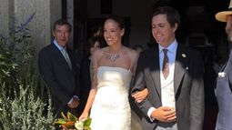 Los detalles del vestido de novia de Paloma Vega-Penichet: un diseño de Navascués bordado con incrustaciones y joyas familiares