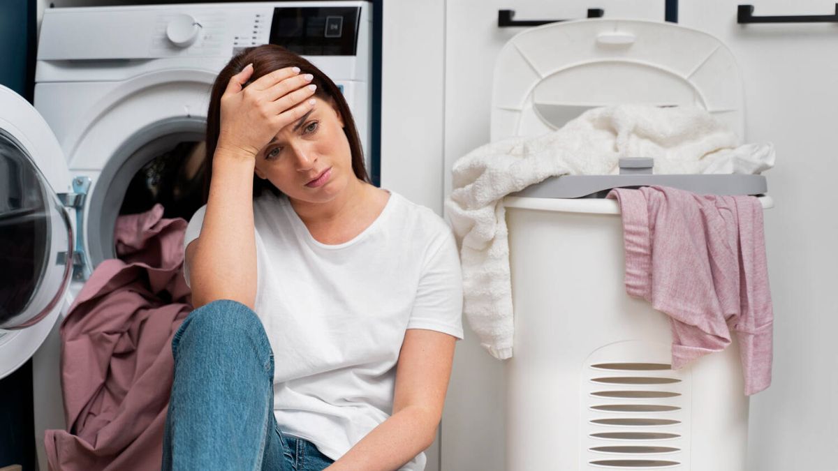 Llevas poniendo mal la lavadora toda tu vida: así debes echar detergente y qué hacer con el suavizante
