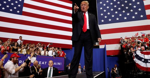 Foto: Donald Trump en un evento bajo el lema "Make America Great Again" en Nashville (REUTERS) 