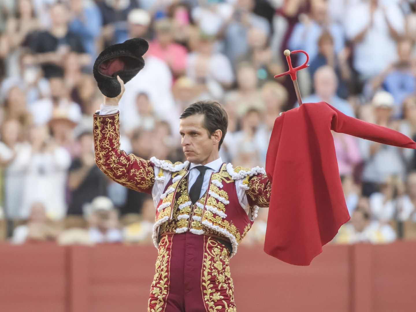 El Juli en la Feria de San Miguel de Sevilla. (EFE/Raúl Caro)