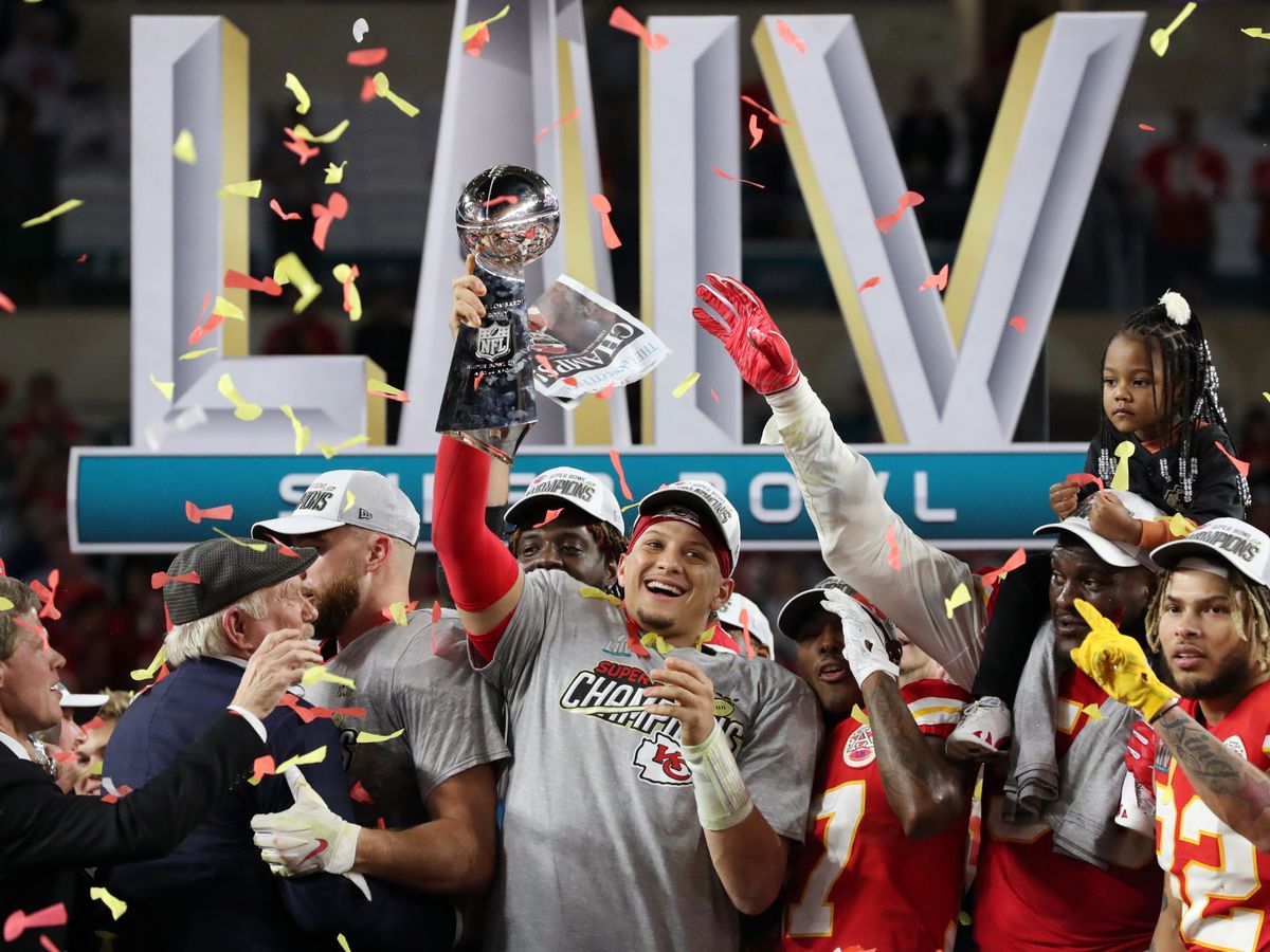Foto: Patrick Mahomes celebra el título de campeón de la Super Bowl. (Reuters)