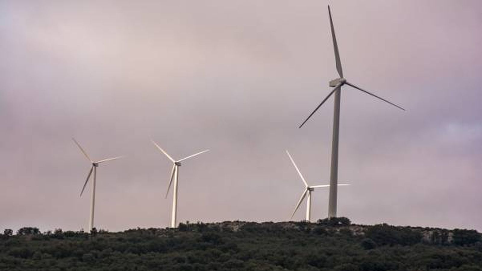 Los molinos de viento desatan la polémica en pueblos de Aragón