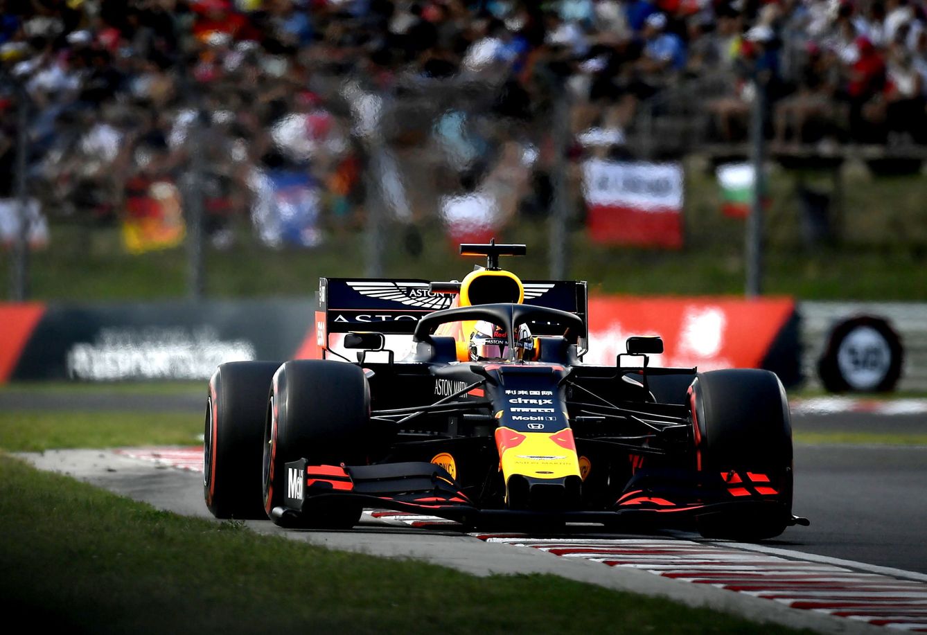 Verstappen al volante de su Red Bull en la clasificación del Gran Premio de Hungría. (EFE)