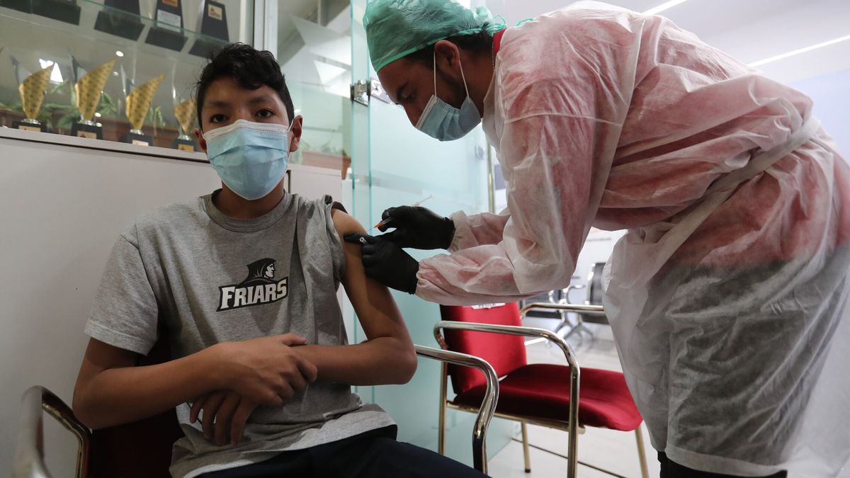 Madrid empieza a vacunar a los niños entre dudas de docentes, padres y sanitarios