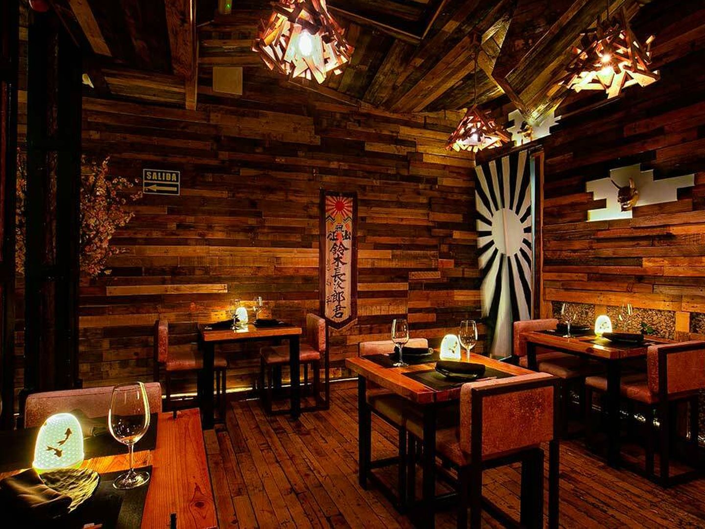 La tradicional taberna en la parte superior del restaurante. (Yugo The Bunker)