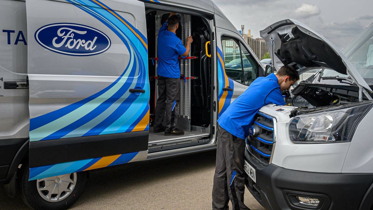 Ford se mueve: lanza un taller móvil que cubre mantenimiento y mecánica a domicilio