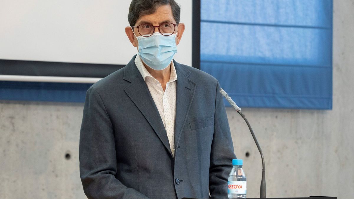 El consejero de Salud de Murcia no dimite tras vacunarse: "No ha habido privilegios" 