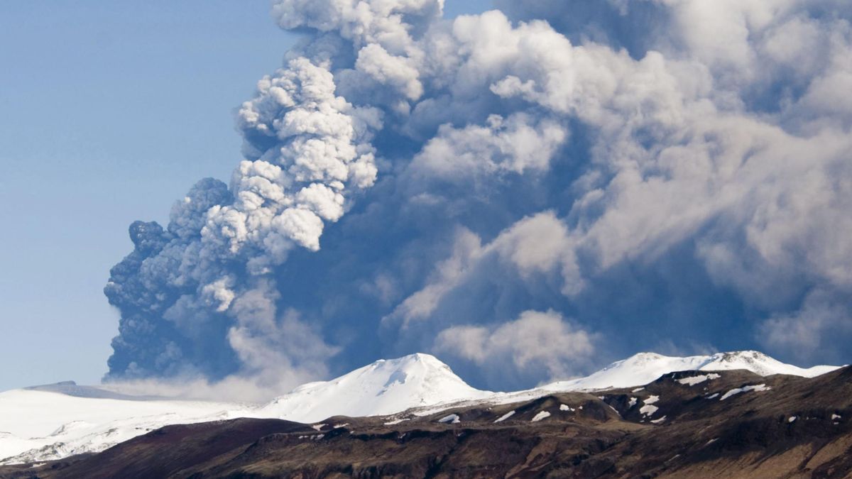 "La erupción parece inminente": un volcán islandés amenaza de nuevo el espacio aéreo