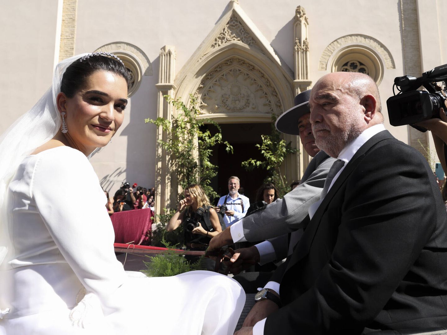 El vestido de novia de Bárbara Mirjan para su boda con Cayetano ...