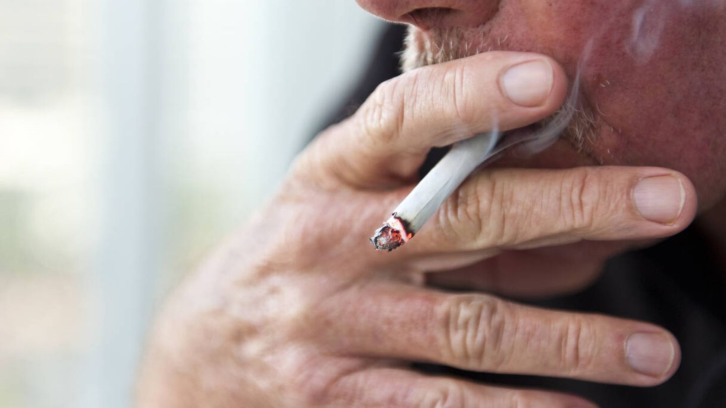 Fumar es el mayor factor de riesgo para el cáncer de vejiga. (iStock)