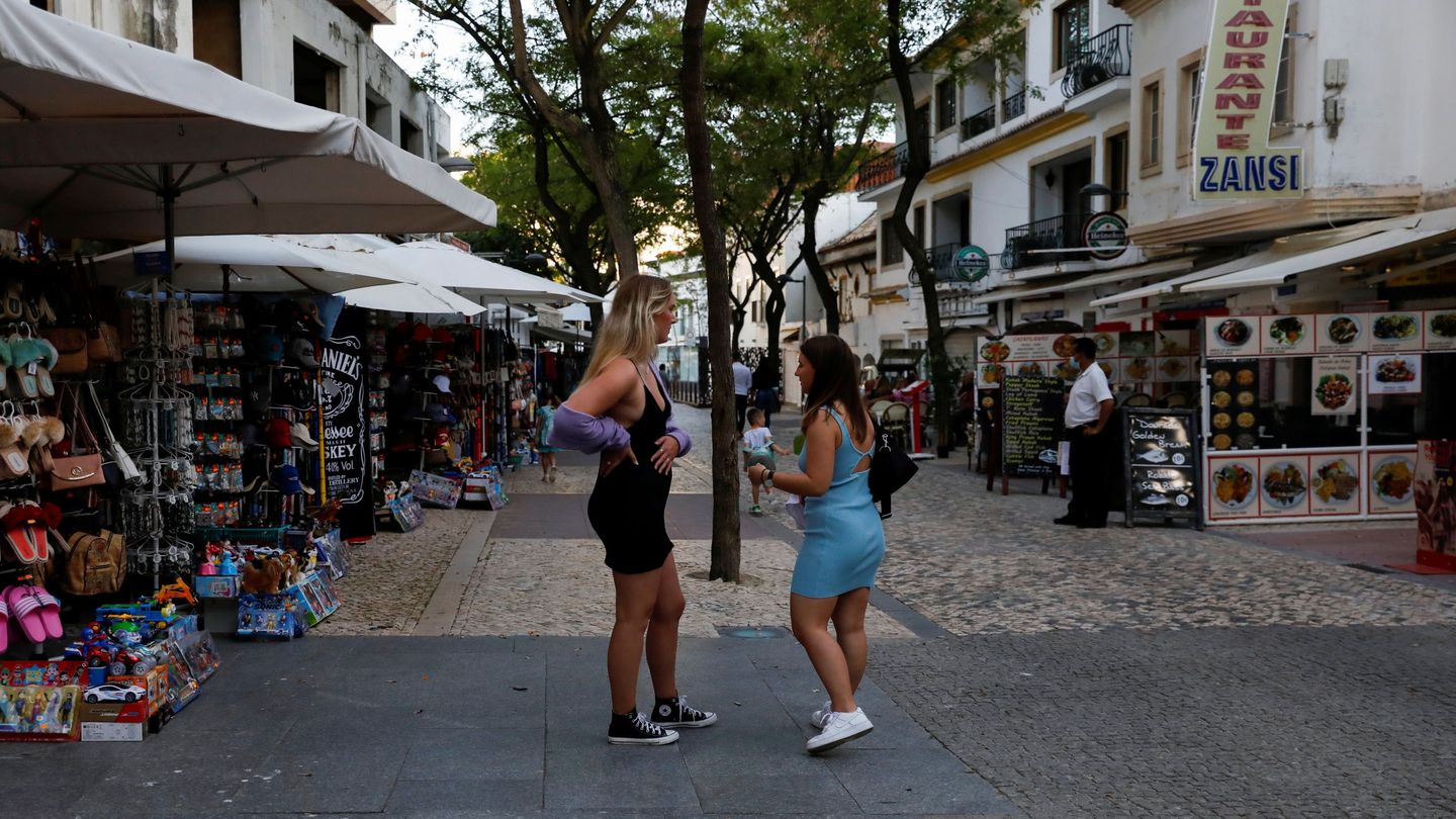 Imagen de las calles de Albufeira en 2021. (Reuters)