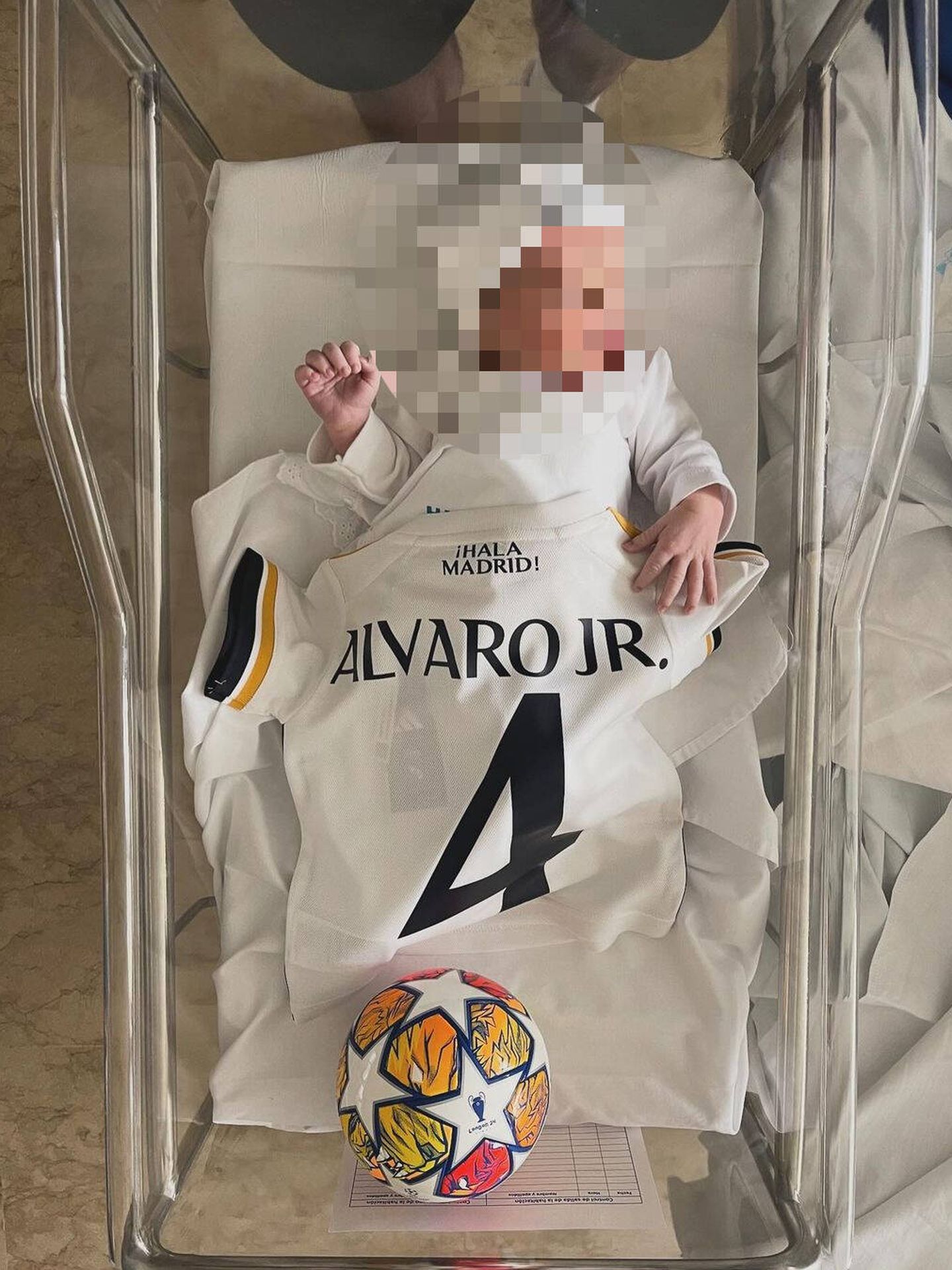 Fotografía subida por Álvaro Ruiz para presentar a su hijo, Álvaro Jr.(Instagram/@alvroruiz)