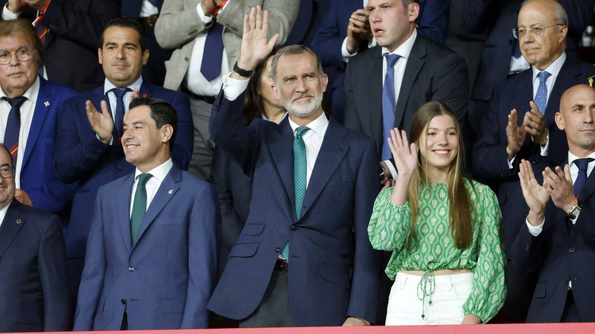 La infanta Sofía, con blusa de Zara, cartera y una original trenza: su look en la final de la Copa del Rey