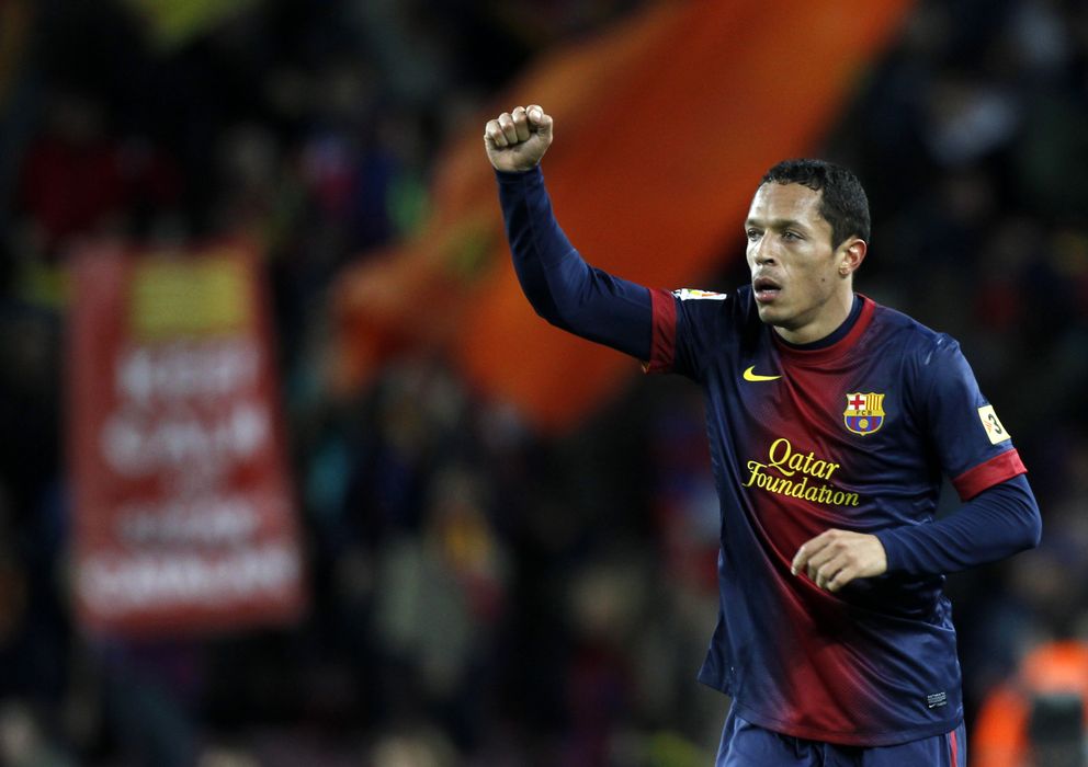 Foto: Adriano celebra un gol con el Barcelona (Reuters). 