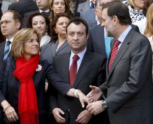 Alcaldes del PP en Madrid piden a Rajoy que sancione a Cobo