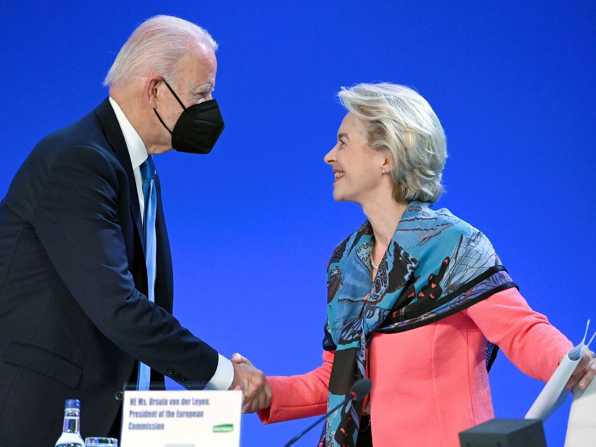 Foto: El presidente de EEUU, Joe Biden, y la presidenta de Comisión Europea, Ursula von der Leyen. (Reuters/J. Mitchell)