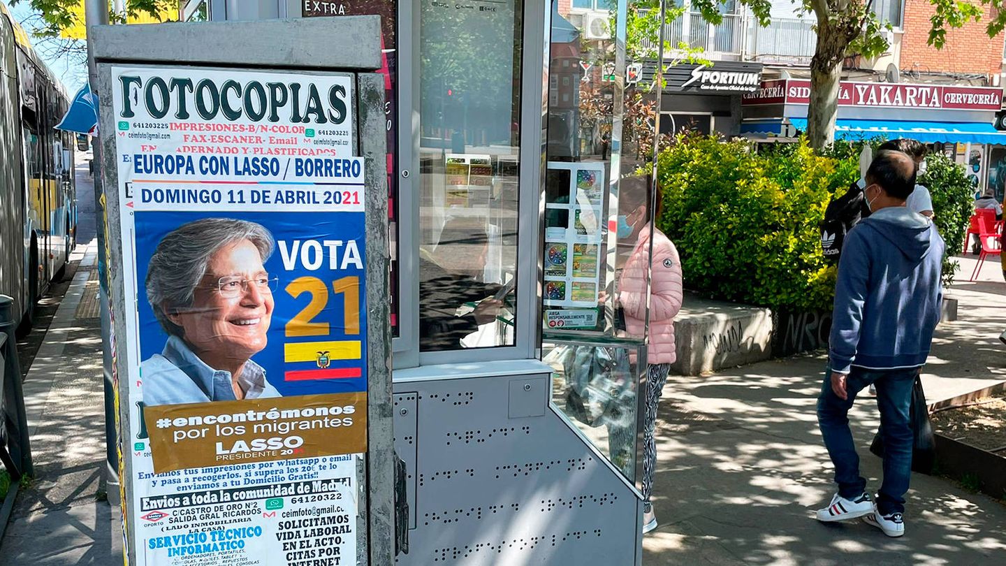 El ambiente electoral del barrio. (Ángel Villarino)
