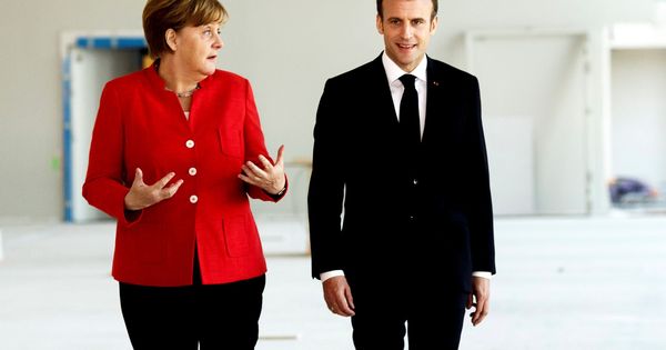 Foto: La canciller alemana, Angela Merkel, y el presidente francés, Emmanuel Macron, ofrecen una rueda de prensa. (EFE)