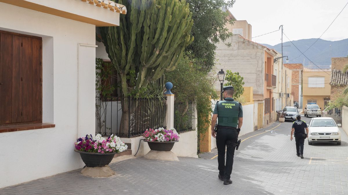 Desarticulan una banda por robar 1 M de euros en joyas en Murcia y atracar casas de Valencia y Alicante